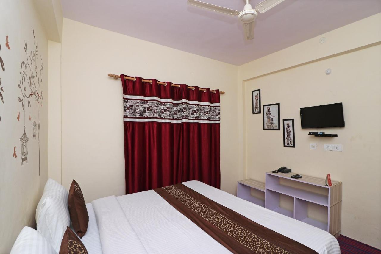 מוסורי Oyo 13728 Hotel Kempty Valley View Hotel & Restaurant מראה חיצוני תמונה